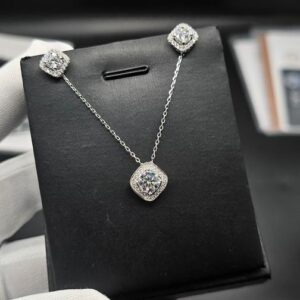 Cushion-Cut VVS Moissanite Jewelry Set